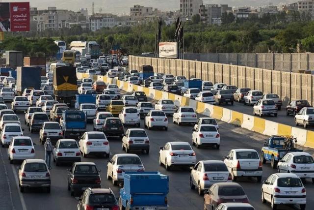 ترافیک نیمهسنگین در 6 محور مواصلاتی کشور