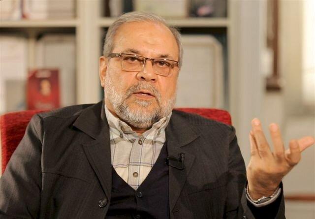 ذوالقدر: یک معادله جدید در تهران شکل گرفت/ عکسی از دبیر شورای عالی امنیت ملی در مراسم تشییع رهبر انقلاب