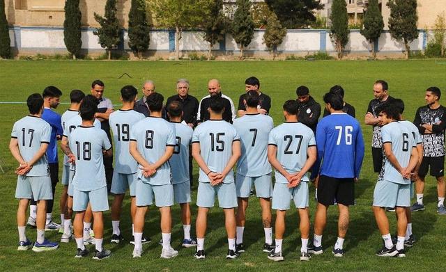 چینی: عدهای به دنبال حاشیهسازی برای استقلال هستند/ هیچکس بزرگتر از «تیم» نیست