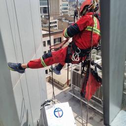 سقوط بالابر در خیابان ولیعصر با یک کشته و یک مصدوم